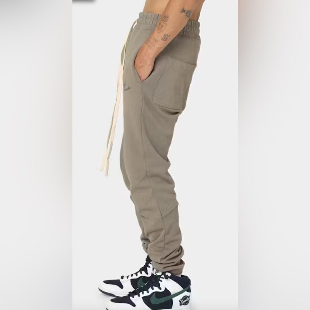 NWT Club Paradise Culture Kings Unisex Taupe Amalfi Sweatpants Joggers- Size M - Picture 10 of 15